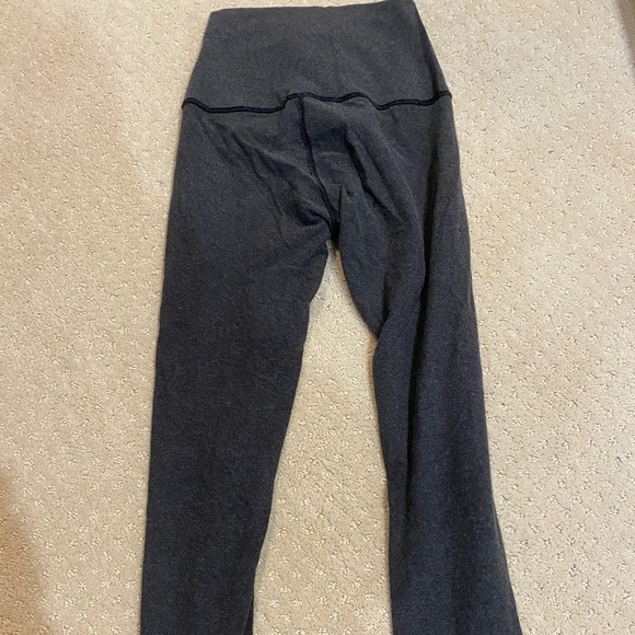 Lululemon Grey 25” Leggings Size 2 - Picture 2 of 2